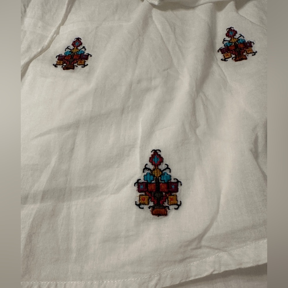 Velvet by Graham & Spencer Nyssa Embroidered Tassel Tie Top - NWOT - Size XL - Picture 7 of 13